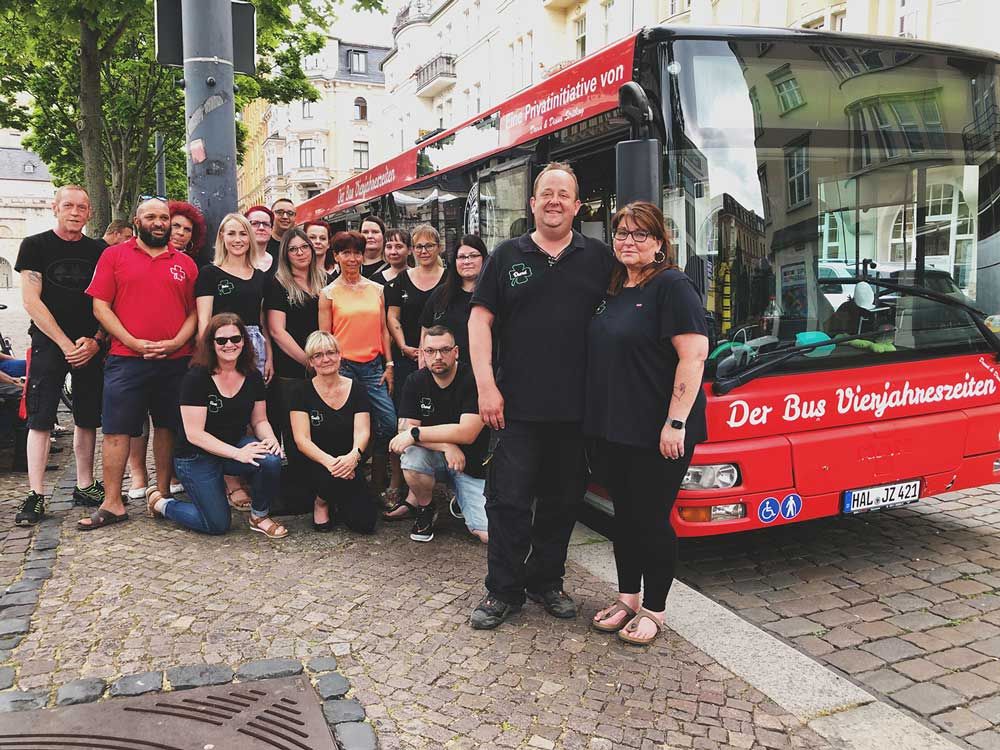 David Strübing, Vierjahreszeiten-Bus, Sieger Bürgerpreis - Der Esel, der auf Rosen geht