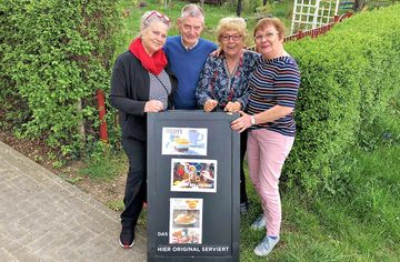 Kerstin Häusler, Ralf Pätzold, Rosi Hänsch und Karin Pätzold gehören zum Kleingartenverein "Unser Garten" und bringen dort Menschen zusammen. (Foto: Zöller)